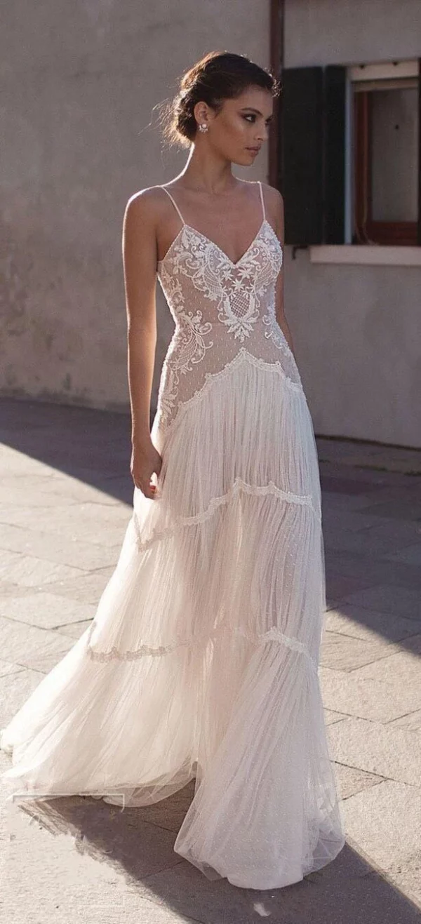 LORIE Bohemia Wedding Dresses Lace 2020 V-neck Spaghetti Straps Sleeveless Soft Tulle Beach Bridal Gown Vintage Marriage Gowns - obrazek 6