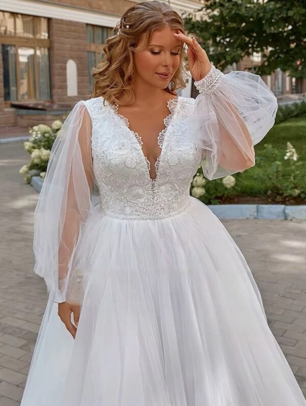 Pastroal Plus Size Wedding Dresses For Bride V-Neck Puff Sleeves Bride Gown Lace Applique Sweep Train A-Line Robe De Mariée - obrazek 4