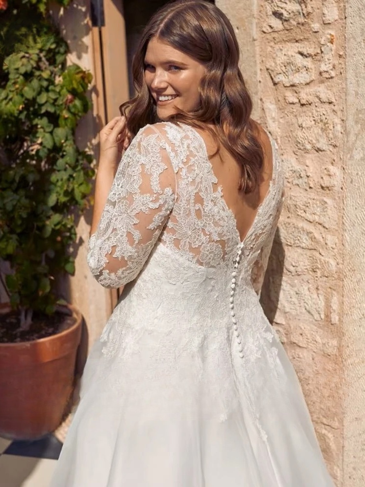 Classic Wedding Dresses Plus Size V-Neck 3/4 Sleeves Bride Gowns Appliques Sweep Train A-Line Organza Vestido De Noiva Ballgown 3 Classic Wedding Dresses Plus Size V-Neck 3/4 Sleeves Bride Gowns Appliques Sweep Train A-Line Organza Vestido De Noiva Ballgown - obrazek 3