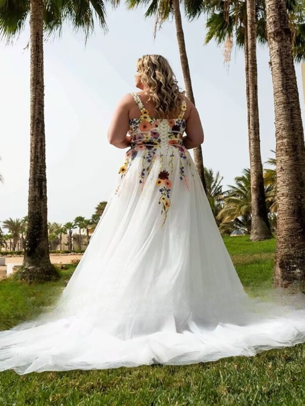 Sexy Wedding Dresses Plus Size 2023 Deep V-Neck Lace Up Bride Gowns With Flowers Tulle A-Line Sweep Train Vestido De Noiva - obrazek 2