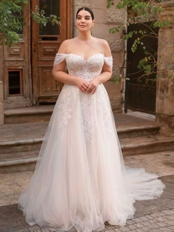Classic Off Shoulder A-Line Wedding Dresses Plus Size Sweetheart Neck Bride Gowns Appliques Floor Length Tulle Robe De Mariee - obrazek 2