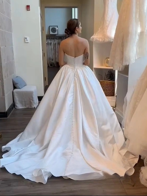 SoDigne A-line Satin Simple Wedding Dresses Strapless Sleeveless Bridal Dress Long Wedding Gown Robe De Mairee Customized 2 SoDigne A-line Satin Simple Wedding Dresses Strapless Sleeveless Bridal Dress Long Wedding Gown Robe De Mairee Customized - obrazek 2