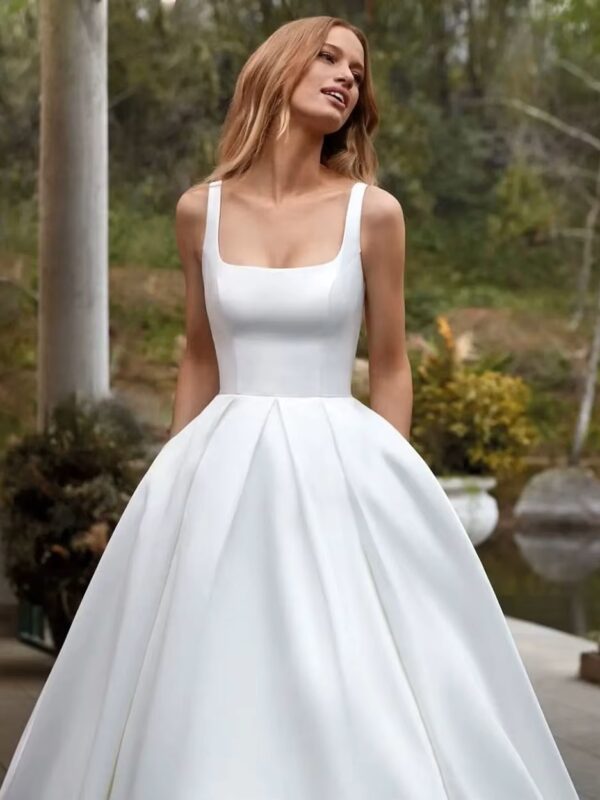 SoDigne Simple Wedding Gowns Elegant Satin A Line Bride Dress Spaghetti strap Backless Bridal Dress Wedding Dress Customized - obrazek 3