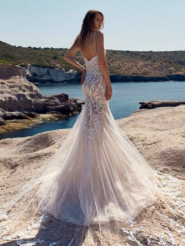 SoDigne Vintage Mermaid Wedding Dresses Sexy V-neck Lace Appliques Long Bride Dress Backless Wedding Gowns Vestido De Noiva - obrazek 2