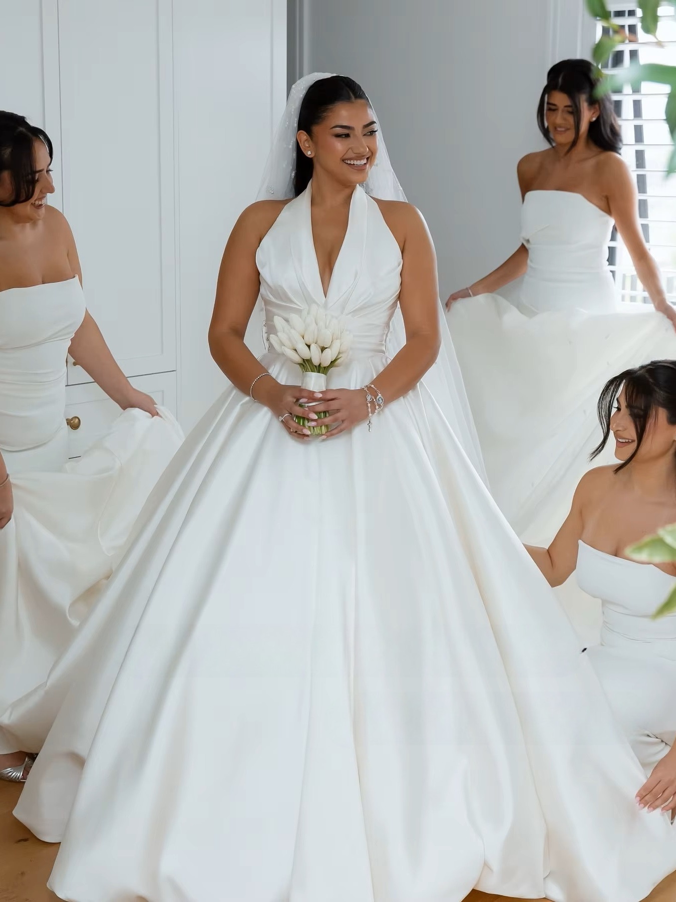 SoDigne A-line Satin Simple Wedding Dresses Sleeveless Halter Bridal Dress Long Wedding Gown Robe De Mairee Customized 4 SoDigne A-line Satin Simple Wedding Dresses Sleeveless Halter Bridal Dress Long Wedding Gown Robe De Mairee Customized - obrazek 4
