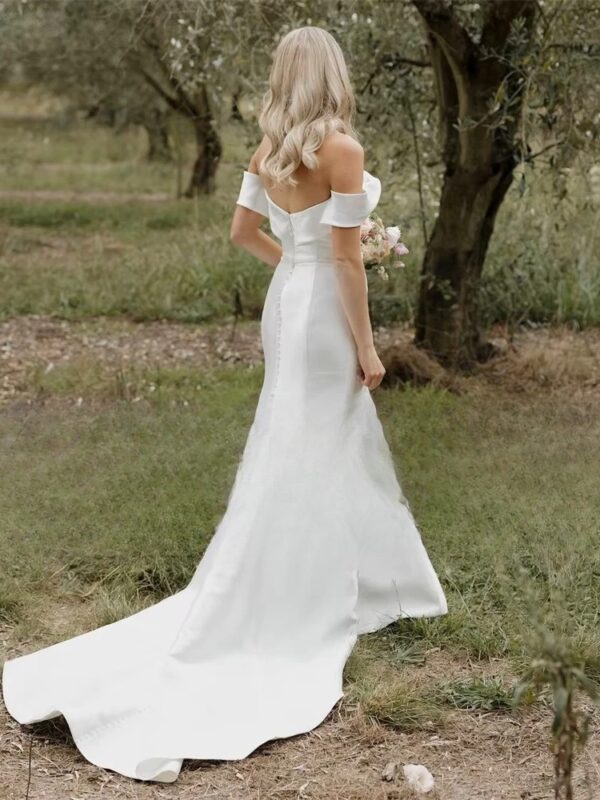 Elegant Sweetheart Off The Shoulder Wedding Dresses Women Pleat Open Back Train Satin Bridal Gown Vestidos De Noiva Customized - obrazek 2