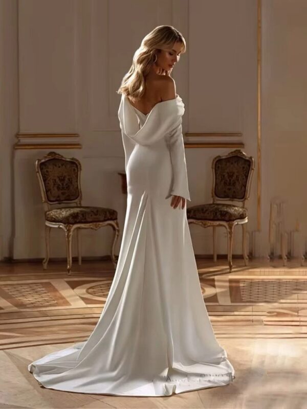 Modern Long Sleeves Mermaid Wedding Dress 2025 Off The Shoulder Pleat Open Back Train Bridal Gown Vestido De Noiva Customized - obrazek 2