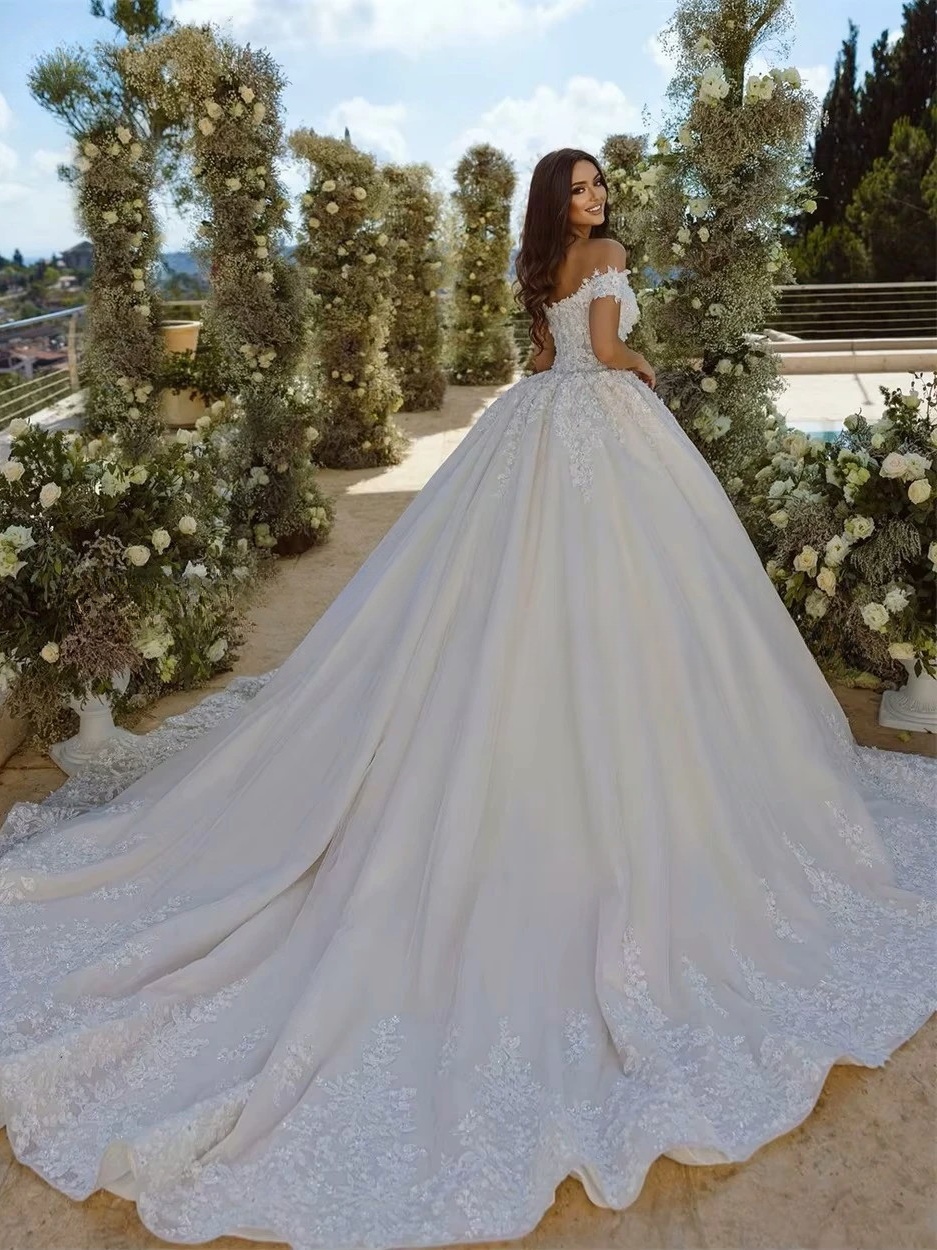 LORIE Vintage Glitter Lace Wedding Dresses Off Shoulder Applique A-Line VNeck Bridal Gown Backless Princess BrideGown Customized 2 LORIE Vintage Glitter Lace Wedding Dresses Off Shoulder Applique A-Line VNeck Bridal Gown Backless Princess BrideGown Customized - obrazek 2