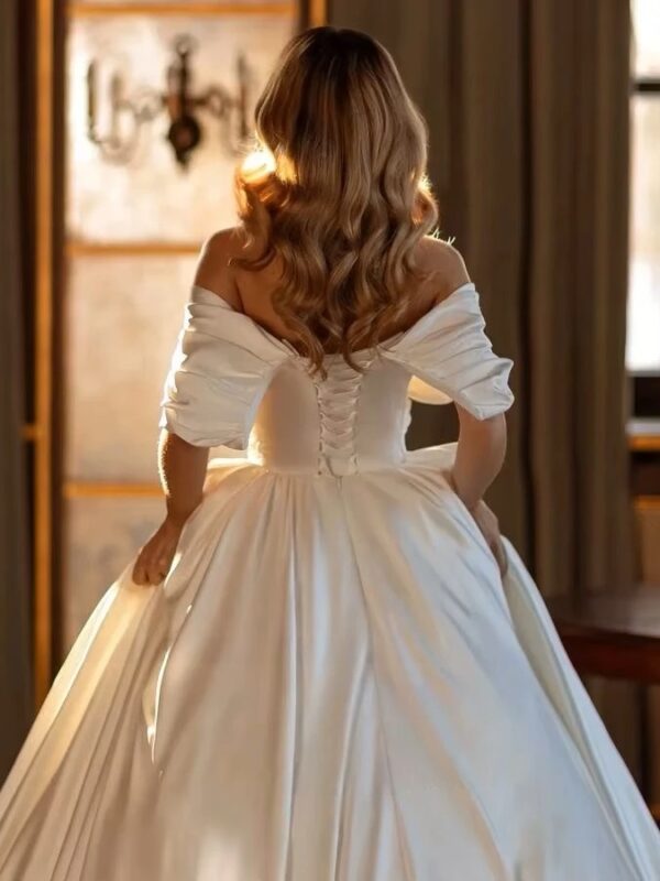SoDigne Satin Simple Wedding Dresses Off Shoulder Sleeveless A-line Bride Gown Long Lace Up Bridal Dress vestidos de novia - obrazek 2