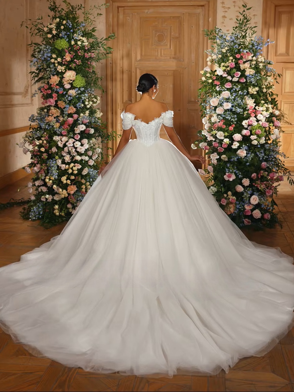 LORIE Vintage Glitter Lace Wedding Dress Ball V-Neck Applique Sparkly 3D Flower Bridal Gown Princess Ball Bride Dress Customized 2 LORIE Vintage Glitter Lace Wedding Dress Ball V-Neck Applique Sparkly 3D Flower Bridal Gown Princess Ball Bride Dress Customized - obrazek 2