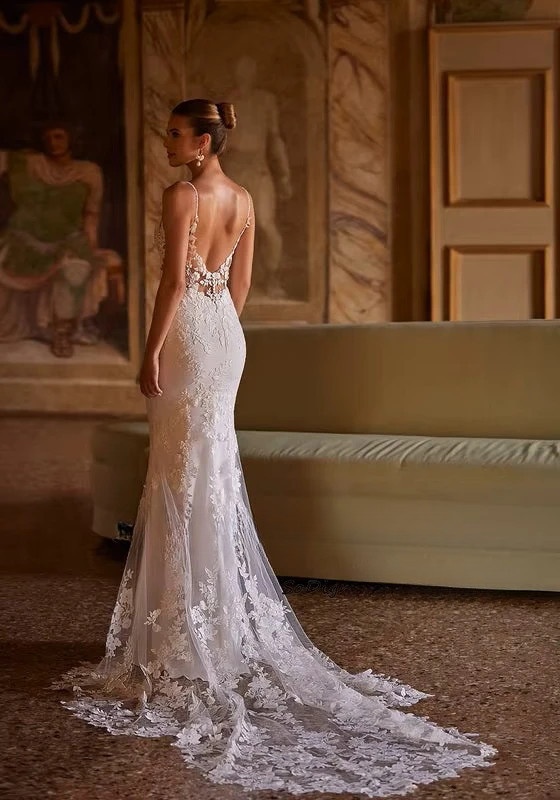 SoDigne Mermaid Lace Appliques Wedding Dresses V-neck Sleeveless Satin Bridal Dress Long Wedding Gown Robe De Mairee Customized 2 SoDigne Mermaid Lace Appliques Wedding Dresses V-neck Sleeveless Satin Bridal Dress Long Wedding Gown Robe De Mairee Customized - obrazek 2