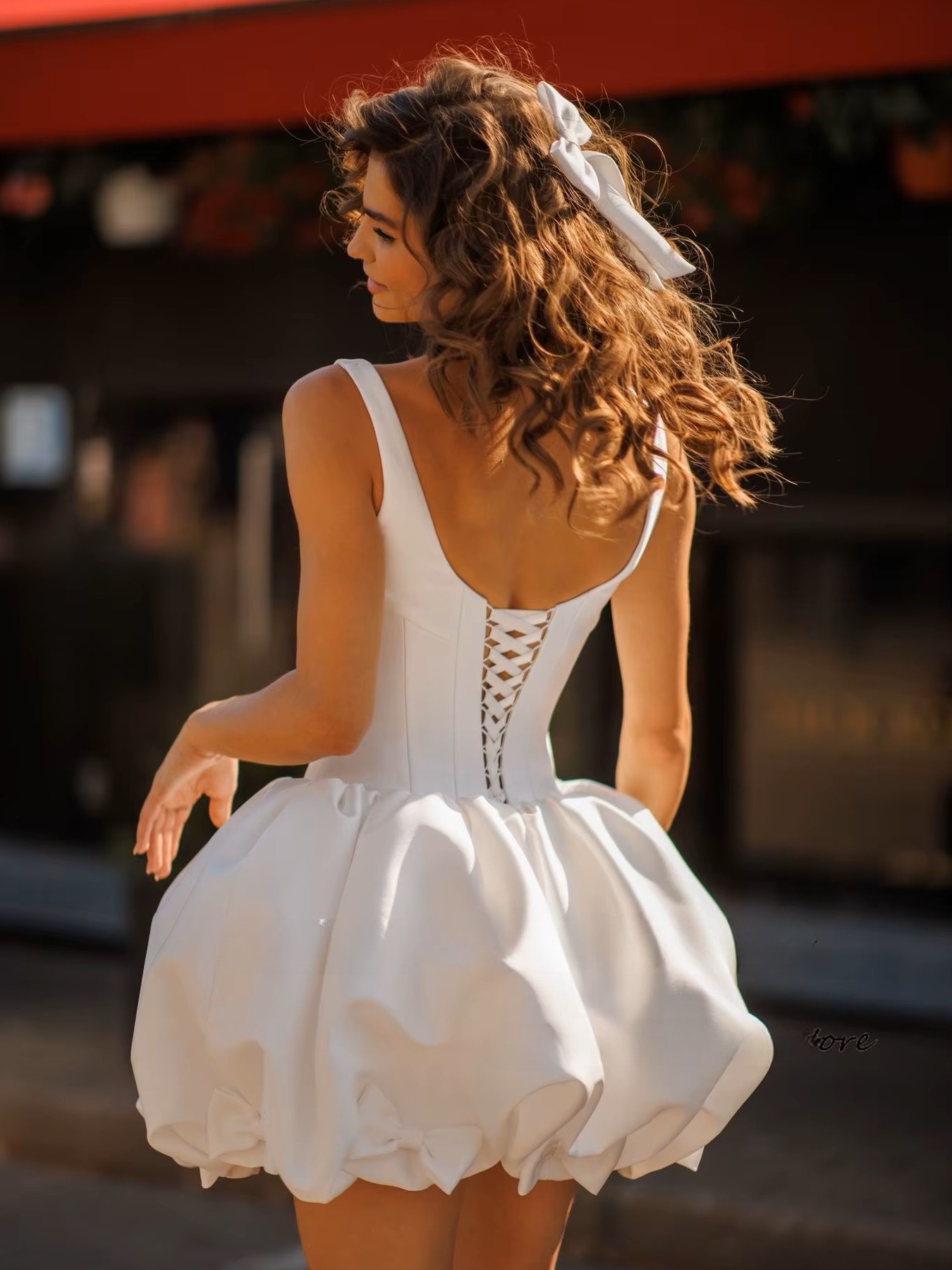 SoDigne A-line Satin Short Bride Dresses Square Collar Sleeveless Wedding Dress Mini Bridal Gown Robe De Mairee Customized 2 SoDigne A-line Satin Short Bride Dresses Square Collar Sleeveless Wedding Dress Mini Bridal Gown Robe De Mairee Customized - obrazek 2