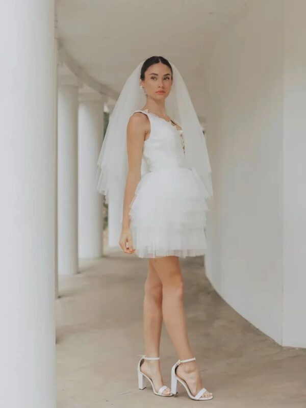 SoDigne Short Tulle Wedding Dresses V-neck Sleeveless Appliques Tiered Bridal Dress 2025 Mini A-line Customized Bride Gown - obrazek 4