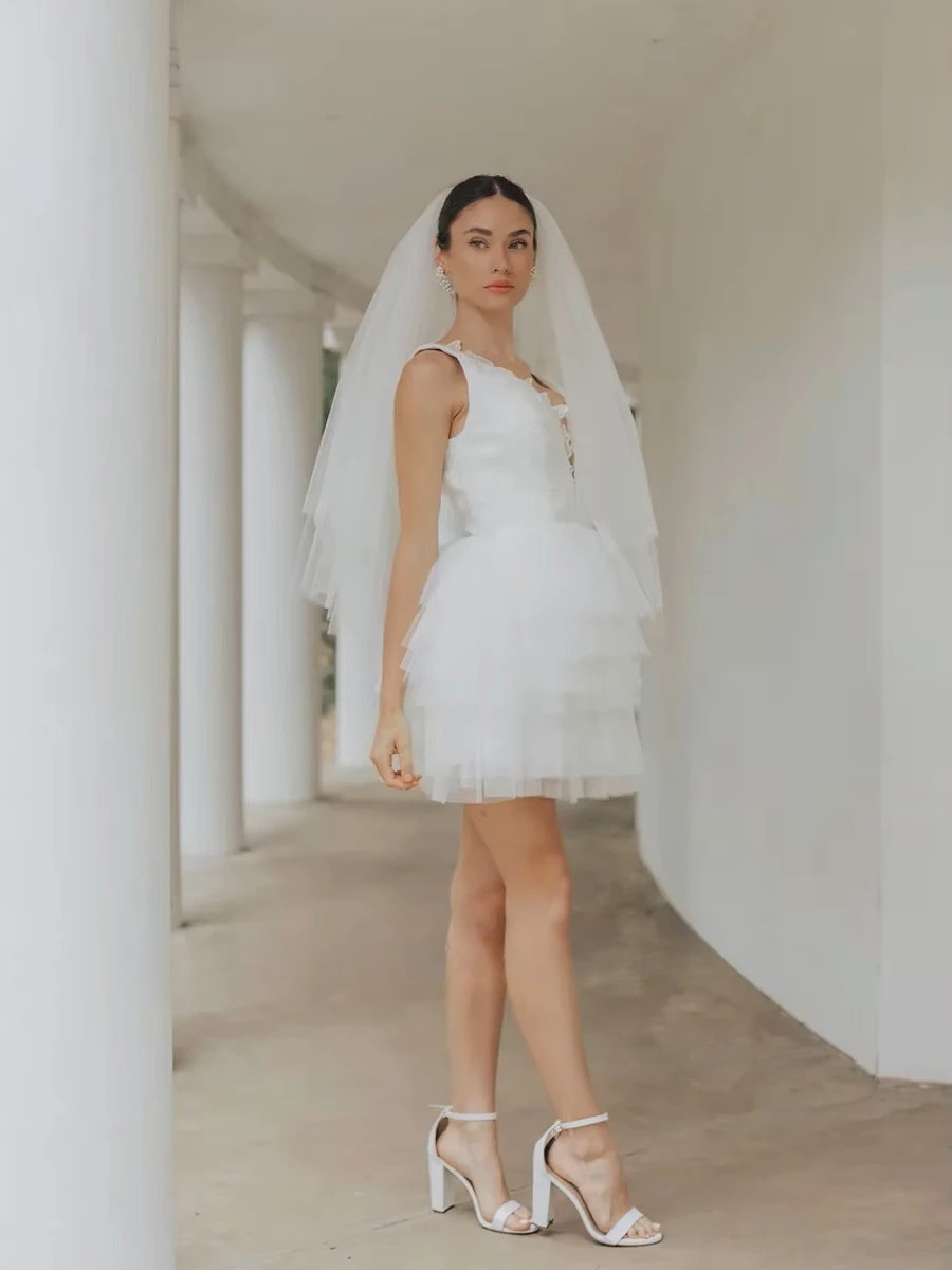 SoDigne Short Tulle Wedding Dresses V-neck Sleeveless Appliques Tiered Bridal Dress 2025 Mini A-line Customized Bride Gown 4 SoDigne Short Tulle Wedding Dresses V-neck Sleeveless Appliques Tiered Bridal Dress 2025 Mini A-line Customized Bride Gown - obrazek 4