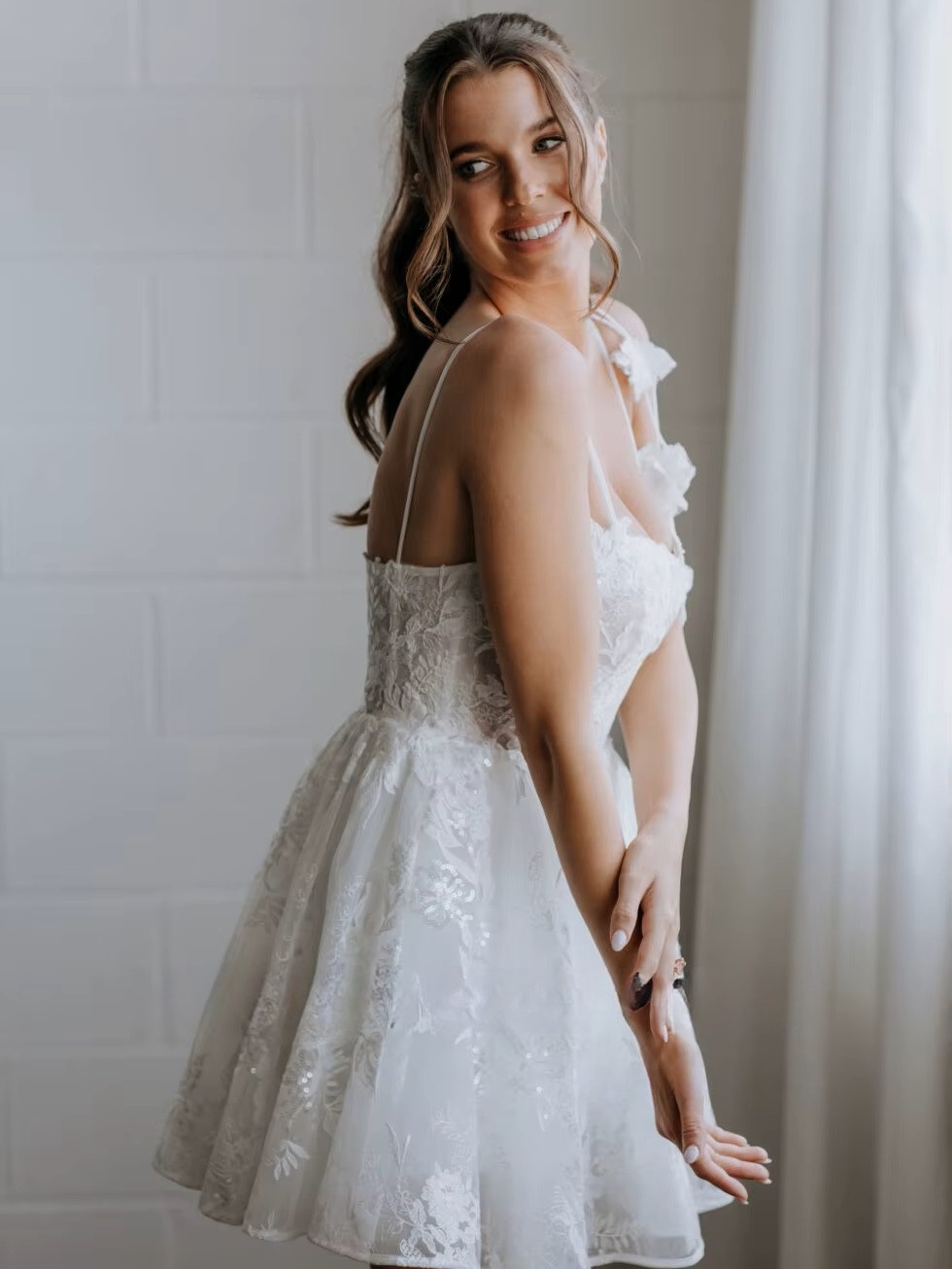 SoDigne Short Appliques Wedding Dresses A-line Sweetheart Sleeveless Tulle Bridal Dress Beach Mini Wedding Gown 2025 customized 2 SoDigne Short Appliques Wedding Dresses A-line Sweetheart Sleeveless Tulle Bridal Dress Beach Mini Wedding Gown 2025 customized - obrazek 2