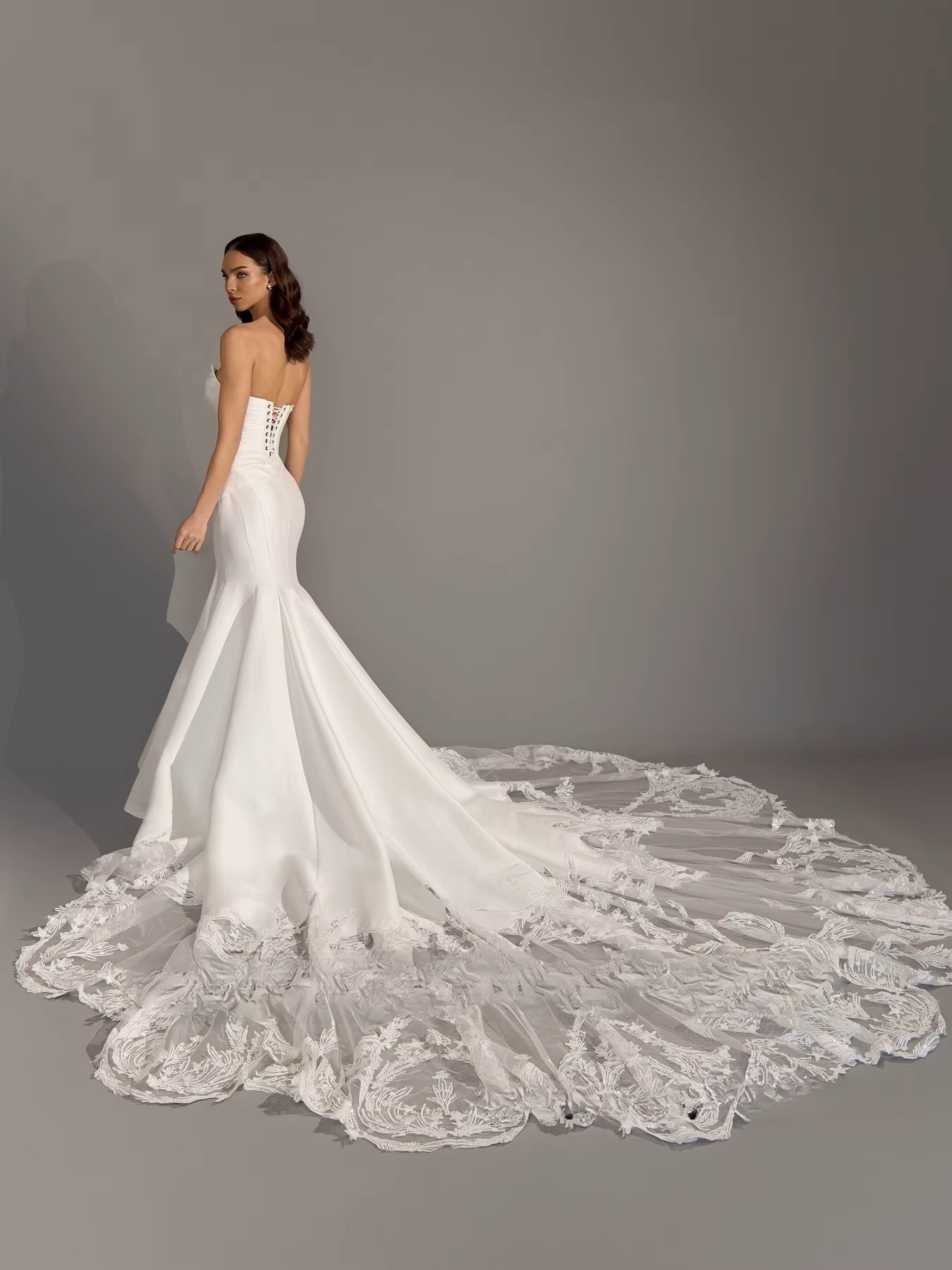 SoDigne Mermaid Satin Appliques Wedding Dresses Sweetheart Sleeveless Bridal Dress Long Wedding Gown Robe De Mairee Customized 3 SoDigne Mermaid Satin Appliques Wedding Dresses Sweetheart Sleeveless Bridal Dress Long Wedding Gown Robe De Mairee Customized - obrazek 3