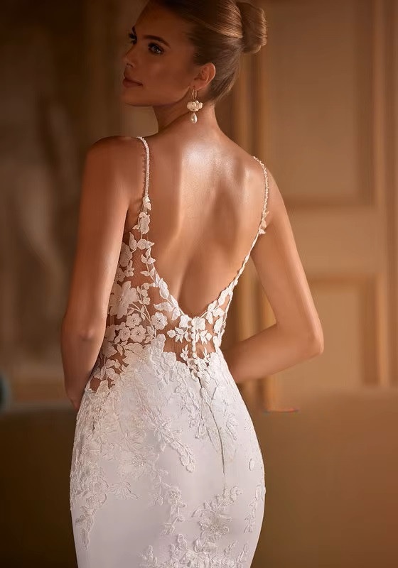 SoDigne Mermaid Lace Appliques Wedding Dresses V-neck Sleeveless Satin Bridal Dress Long Wedding Gown Robe De Mairee Customized 4 SoDigne Mermaid Lace Appliques Wedding Dresses V-neck Sleeveless Satin Bridal Dress Long Wedding Gown Robe De Mairee Customized - obrazek 4