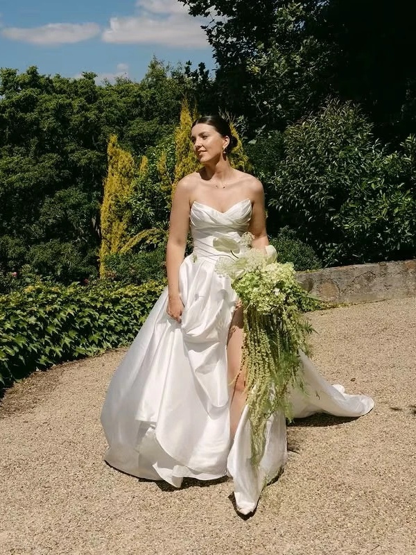 SoDigne A-line Satin Wedding Dresses Sweetheart Sleeveless Ruched Bridal Dress Split Wedding Gown Robe De Mairee Customized 2 SoDigne A-line Satin Wedding Dresses Sweetheart Sleeveless Ruched Bridal Dress Split Wedding Gown Robe De Mairee Customized - obrazek 2